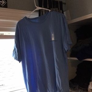 Vineyard Vines T-Shirt blue size large.
